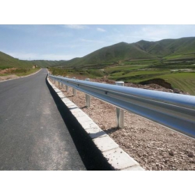甘孜藏族自治州公路波形护栏工程